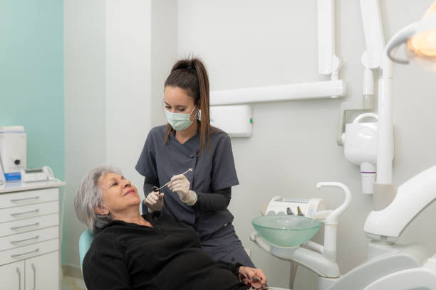 Best Root Canal Emergency Dentist  in Center Hill, FL