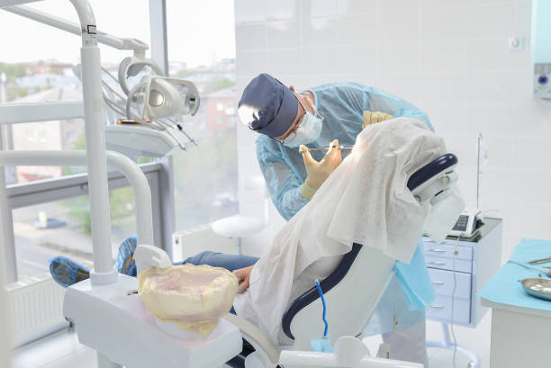 Best Dentist for Tooth Abscess  in Center Hill, FL