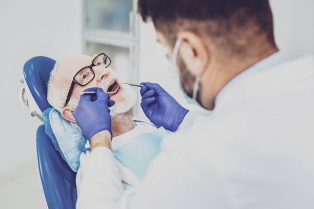Best Cracked Tooth Emergency Dentist  in Center Hill, FL